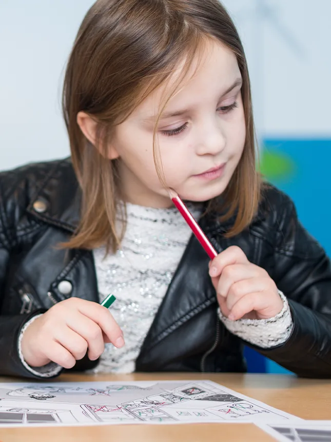 A girl studying (Photo)